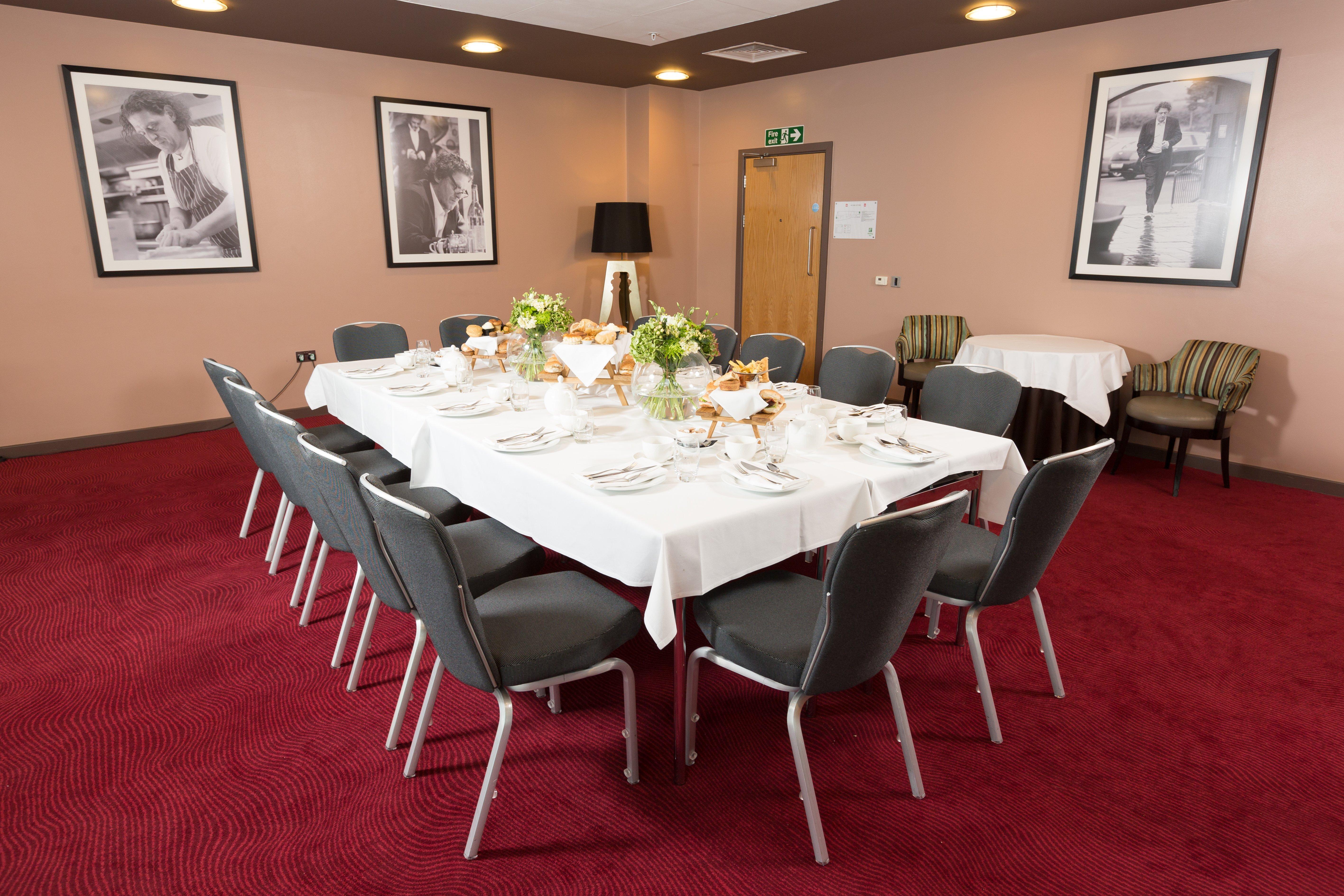 Holiday Inn Manchester-Mediacityuk By Ihg Солфорд Экстерьер фото